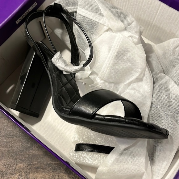 Black strappy heals - Picture 1 of 3